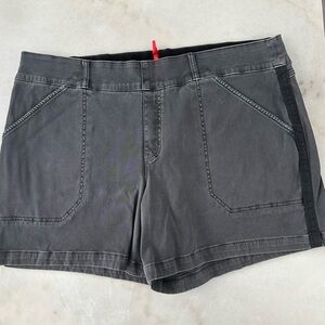 🍉 SPANX Spanx Stretch Twill Shorts